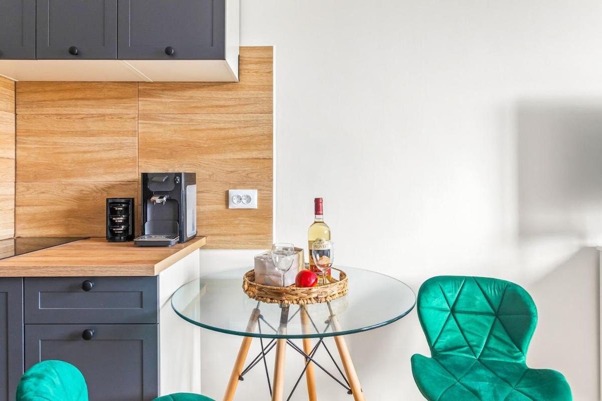 42 Apartment