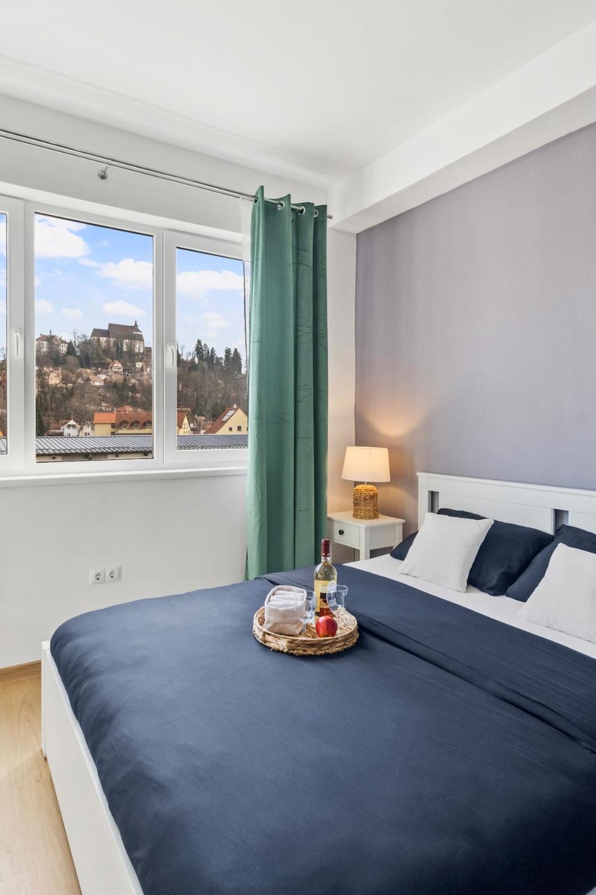 Apartment 42 *